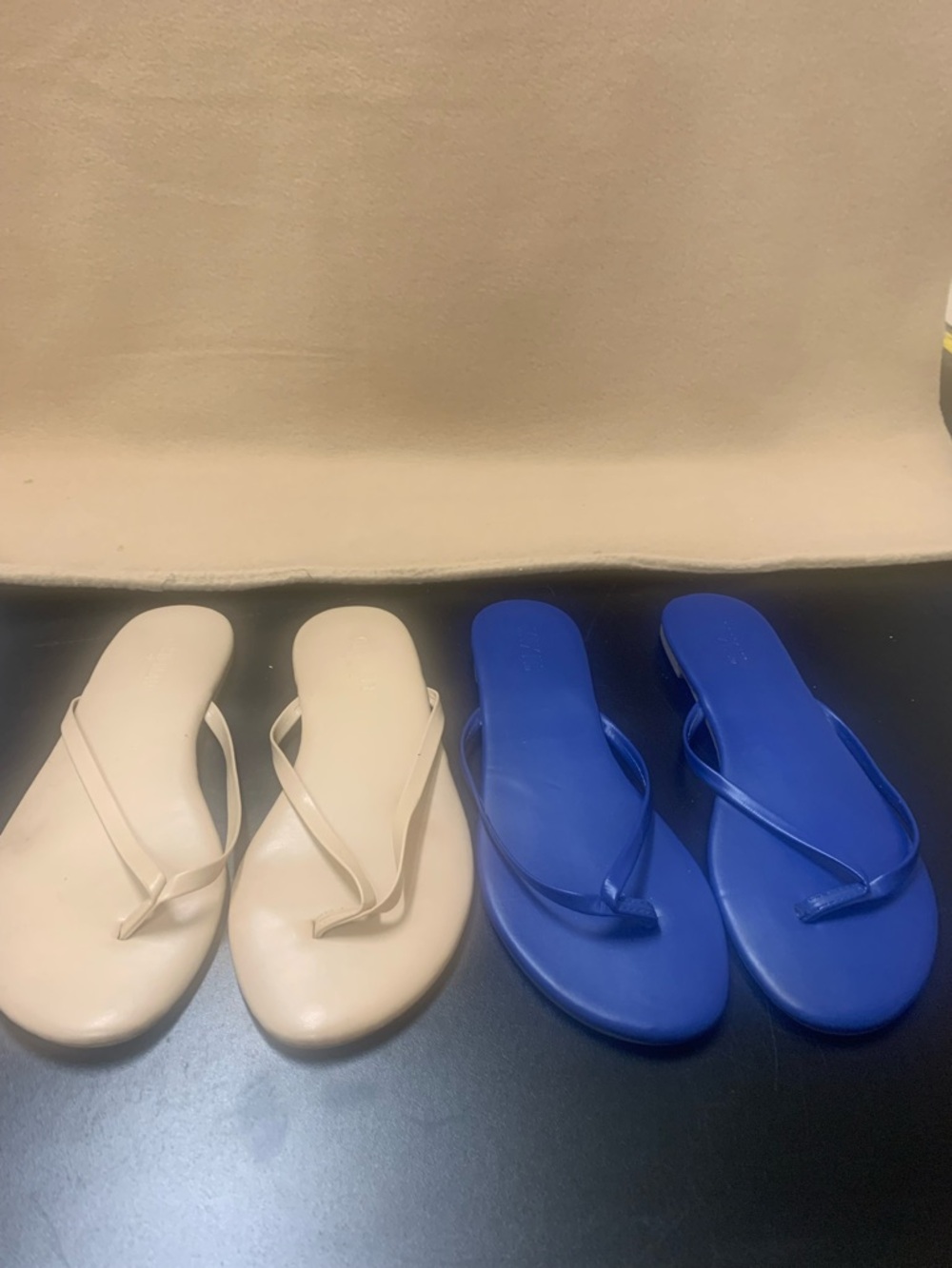 Old Navy Women's Flip Flop Sandals in Cream and Mixit in blue